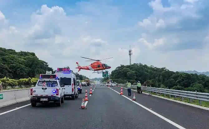 花垣高速公路汽车救援案例