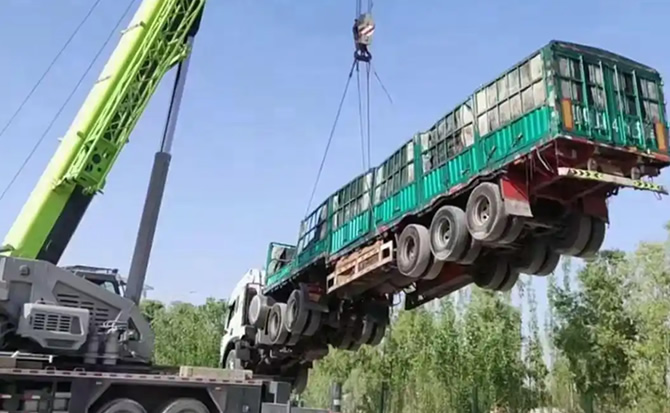 花垣道路脱困救援案例